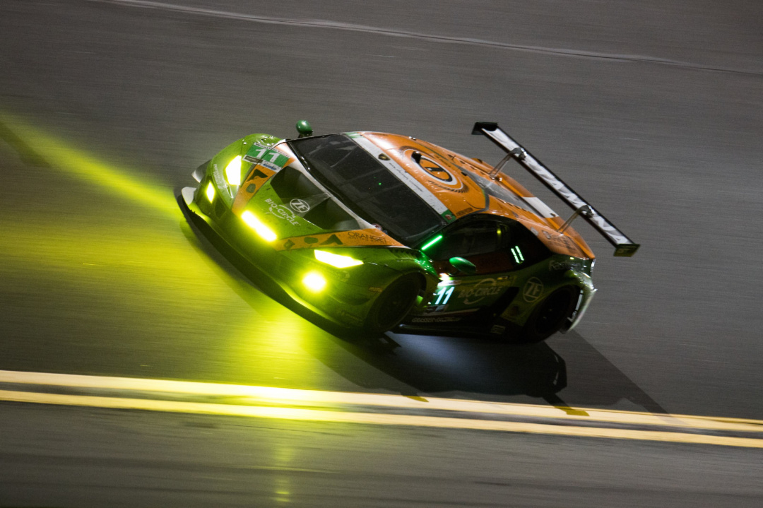 SMALL_二度登頂Daytona 24小時耐久賽冠軍席次，Lamborghini Huracán GT3 EVO  開創賽車運動歷史新篇章(2)